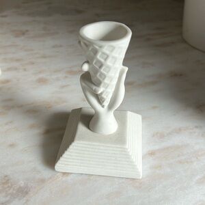 Jonatha Adler I-SCREAM MATCH STRIKE